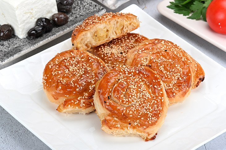 patatesli-gul-borek-01